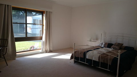 Hilltop Escape - New Castle Holiday 12