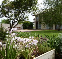 Coonawarra Motor Lodge - New Castle Holiday