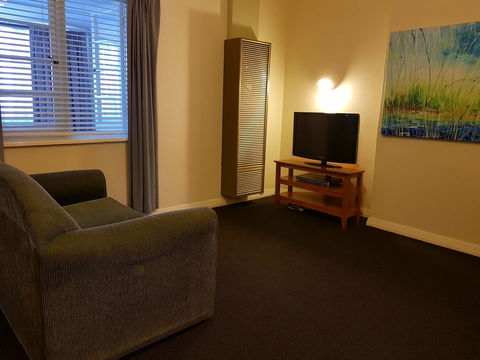 Greenways Apartments - New Castle Holiday 18