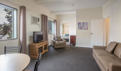 Greenways Apartments - New Castle Holiday 10