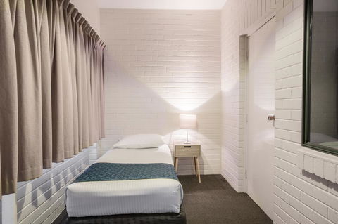 Greenways Apartments - New Castle Holiday 6