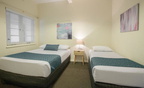 Greenways Apartments - New Castle Holiday 11