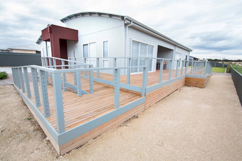 Wellington Lake Retreat - New Castle Holiday 20