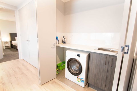 Wellington Lake Retreat - New Castle Holiday 18