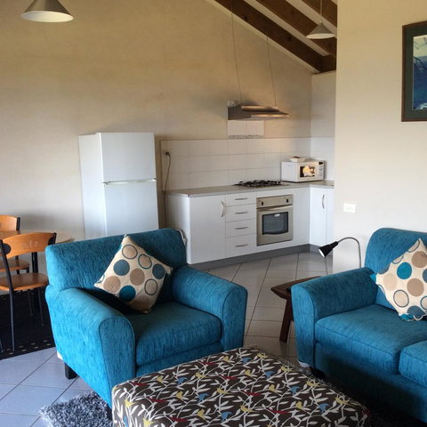 Chandlers Smiths Beach Villas - New Castle Holiday 4