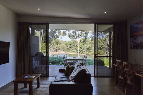 Eight Willows Retreat - New Castle Holiday 5