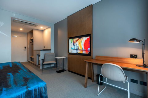 The Adnate Perth - Art Series - New Castle Holiday 12