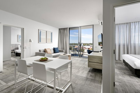 Quest Midland - New Castle Holiday 9