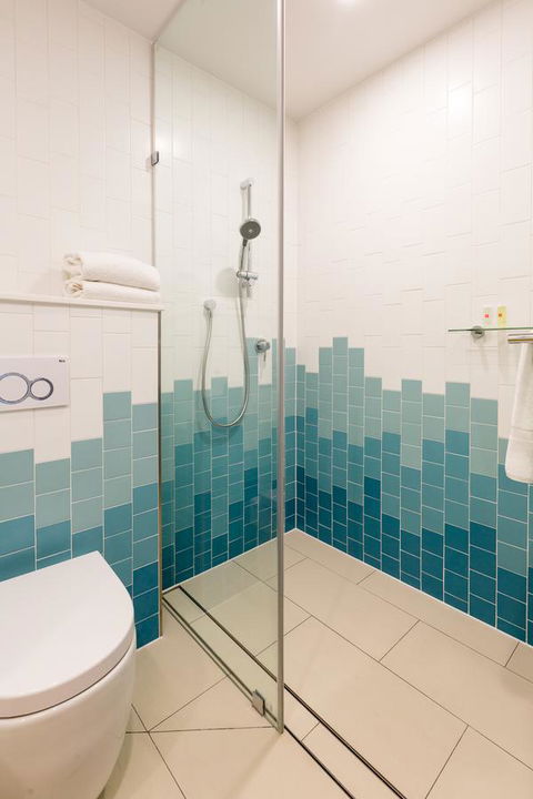 Ibis Styles East Perth - New Castle Holiday 10