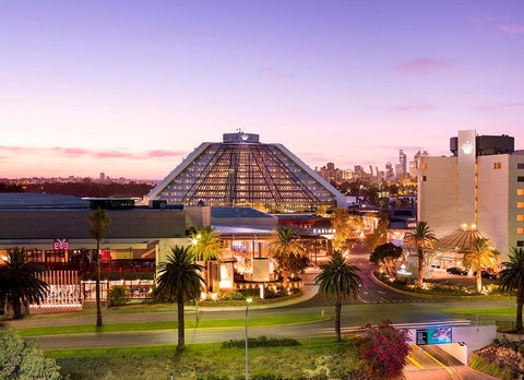 Crown Metropol Perth - New Castle Holiday 5