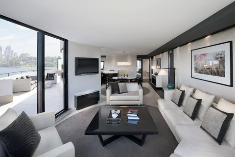 Crown Metropol Perth - New Castle Holiday 17