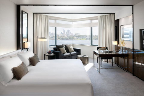 Crown Metropol Perth - New Castle Holiday 15