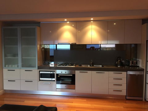 Parklane Apartments - New Castle Holiday 6