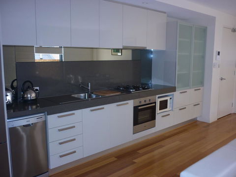 Parklane Apartments - New Castle Holiday 7
