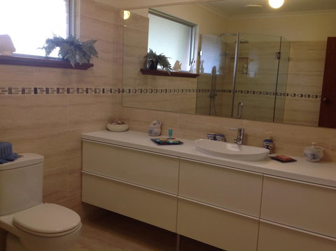 Christina's@Denmark - New Castle Holiday 15