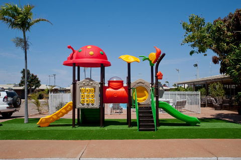 Carnarvon Motel - New Castle Holiday 7