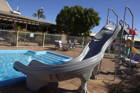 Carnarvon Motel - New Castle Holiday 19