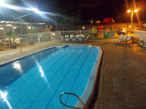 Carnarvon Motel - New Castle Holiday 30