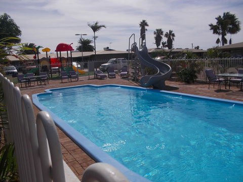 Carnarvon Motel - New Castle Holiday 6