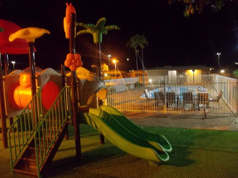 Carnarvon Motel - New Castle Holiday 14