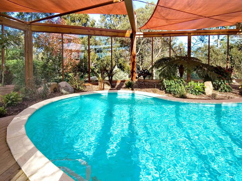 Chimes Spa Retreat - New Castle Holiday 33