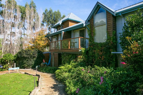 Chimes Spa Retreat - New Castle Holiday 32