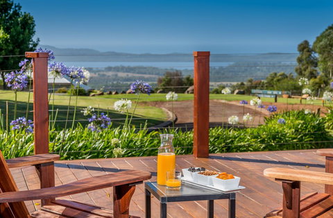 Chimes Spa Retreat - New Castle Holiday 1