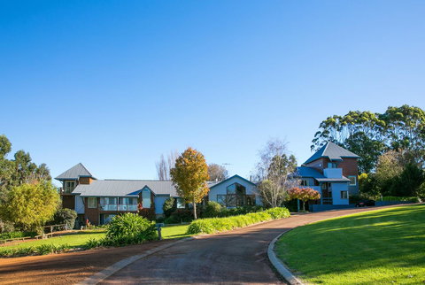 Chimes Spa Retreat - New Castle Holiday 30