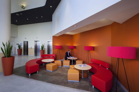 Ibis Perth - New Castle Holiday 18