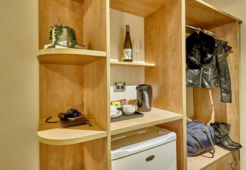 Ibis Perth - New Castle Holiday 9