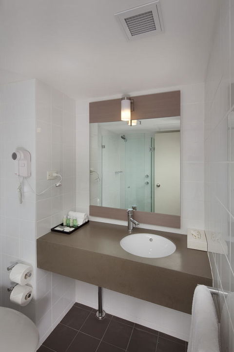 Ibis Perth - New Castle Holiday 27