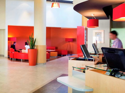 Ibis Perth - New Castle Holiday 42