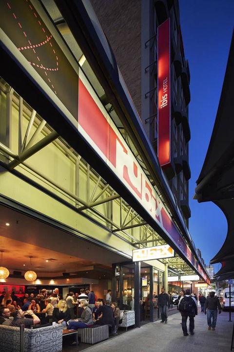 Ibis Perth - New Castle Holiday 17