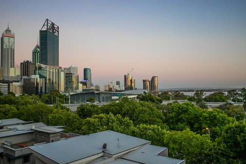 Perth Short Stays - New Castle Holiday 4