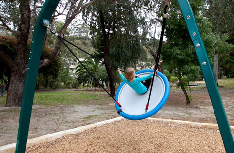 Perth Short Stays - New Castle Holiday 44