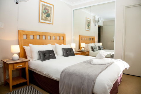 Perth Short Stays - New Castle Holiday 20