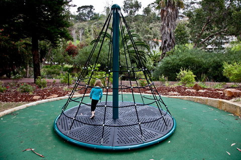 Perth Short Stays - New Castle Holiday 36