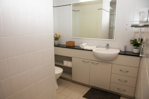 Perth Short Stays - New Castle Holiday 19