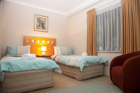 Perth Short Stays - New Castle Holiday 3