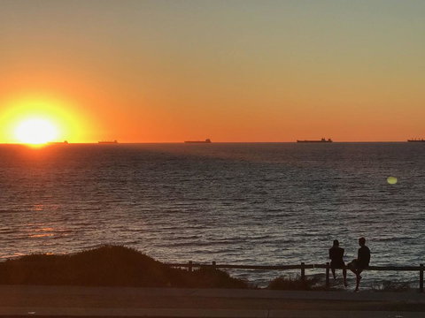 Cottesloe Beachfront Ocean View Apartment - New Castle Holiday 18