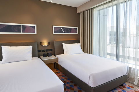 Doubletree By Hilton Perth Northbridge - New Castle Holiday 1