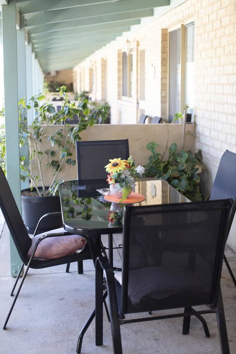 Shark Bay Seafront Apartments - New Castle Holiday 2