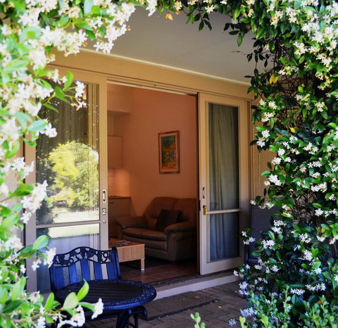 Grapevines Boutique Accommodation - New Castle Holiday 7