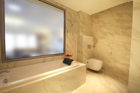 Swan River Hotel - New Castle Holiday 32