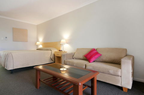 Dog Rock Motel - New Castle Holiday 15
