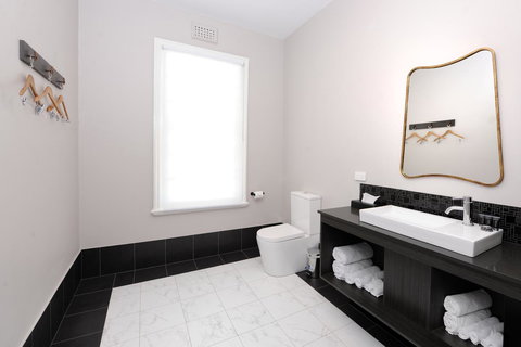 The Stirling Arms Hotel - New Castle Holiday 8