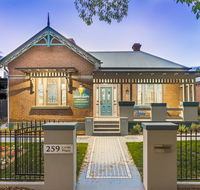 Blue Door Apartments - New Castle Holiday