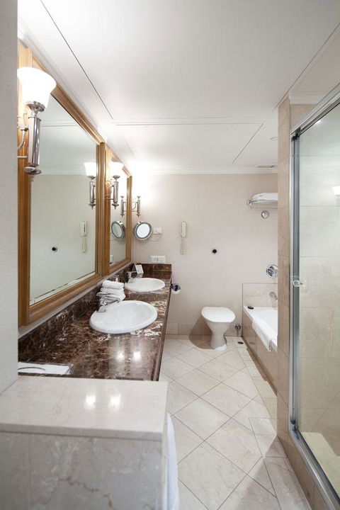 Parmelia Hilton Perth - New Castle Holiday 33