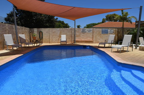 Kalbarri Seafront Villas - New Castle Holiday 8