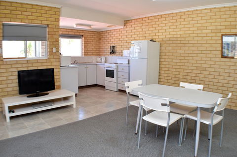 Kalbarri Seafront Villas - New Castle Holiday 37